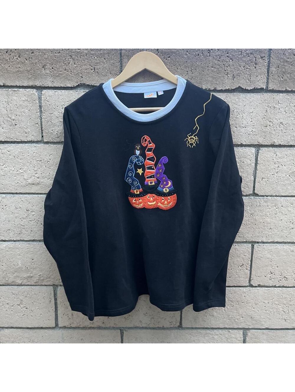 Vintage Halloween craft black sweater | size M